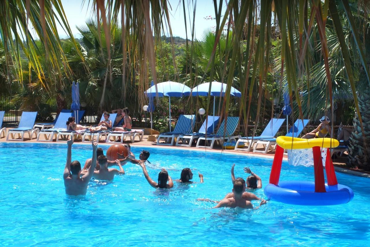 Dolcestate Hotel -Club Campofelice Di Roccella Exteriér fotografie